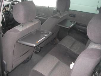 2004 Mazda Premacy Photos