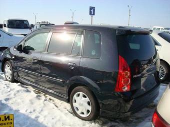 2004 Mazda Premacy Photos