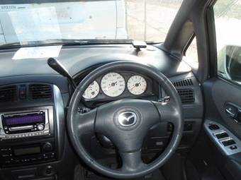 2004 Mazda Premacy Pictures