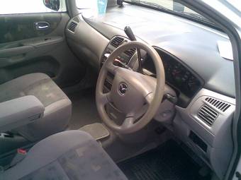 2004 Mazda Premacy Photos