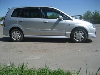 2004 Mazda Premacy Pics