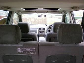 2004 Mazda Premacy Photos