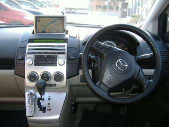 2005 Mazda Premacy Photos