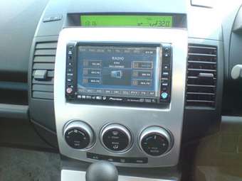 2005 Mazda Premacy Pictures