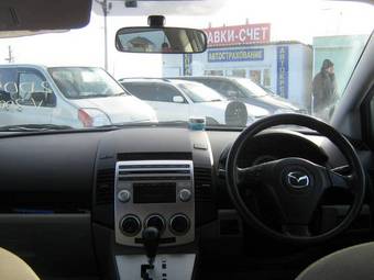 2005 Mazda Premacy Pictures
