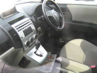 2005 Mazda Premacy Photos