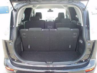 2005 Mazda Premacy Photos