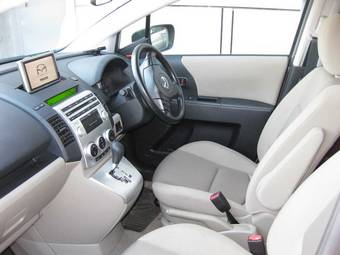 2005 Mazda Premacy Photos