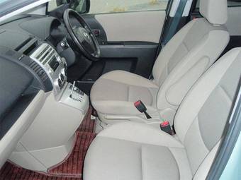 2005 Mazda Premacy Photos