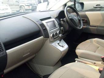 2005 Mazda Premacy Photos