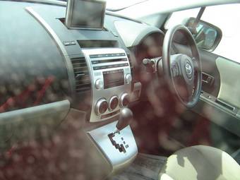 2005 Mazda Premacy Photos
