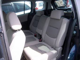 2005 Mazda Premacy Pictures