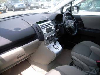 2005 Mazda Premacy Pics