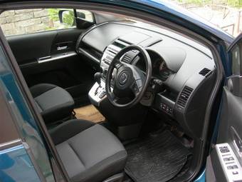 2005 Mazda Premacy Photos