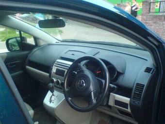 2005 Mazda Premacy Pictures