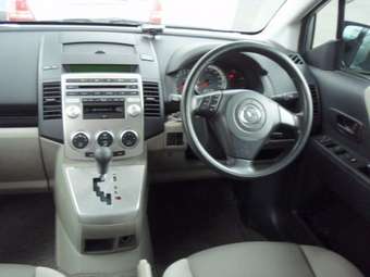 2006 Mazda Premacy Pictures