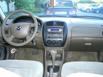 2000 Mazda Protege Pictures