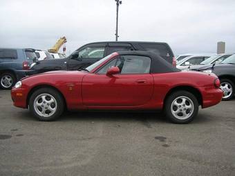 2003 Mazda Roadster Photos
