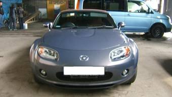 2004 Mazda Roadster Photos