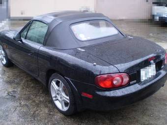 2005 Mazda Roadster Photos