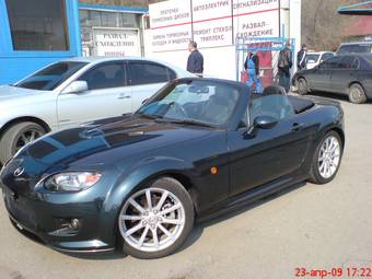 2005 Mazda Roadster Pictures