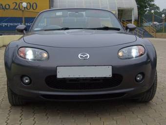 2005 Mazda Roadster Pictures