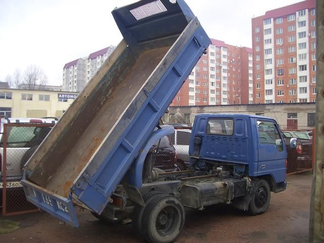 1990 Mazda Titan