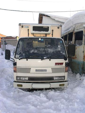 1995 Mazda Titan