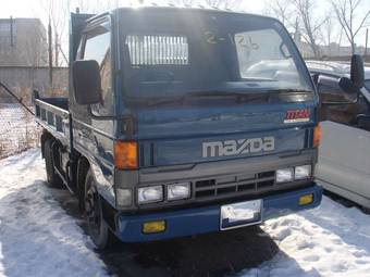 1999 Mazda Titan Photos
