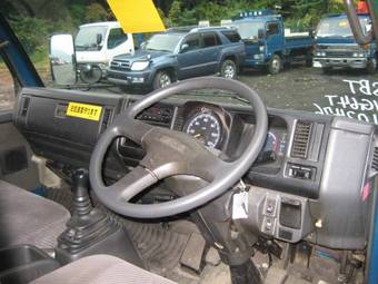 1999 Mazda Titan Photos