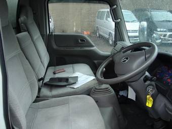 2000 Mazda Titan Pictures