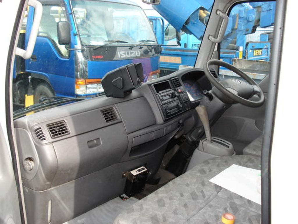 2002 Mazda Titan