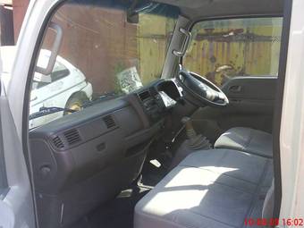 2002 Mazda Titan Pictures
