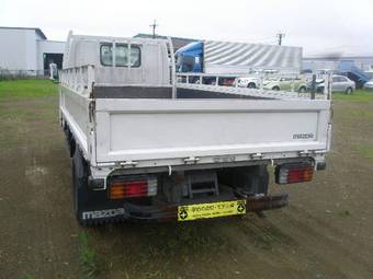 2002 Mazda Titan Photos