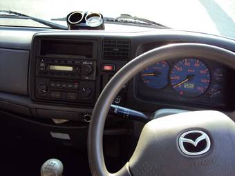 2003 Mazda Titan Photos