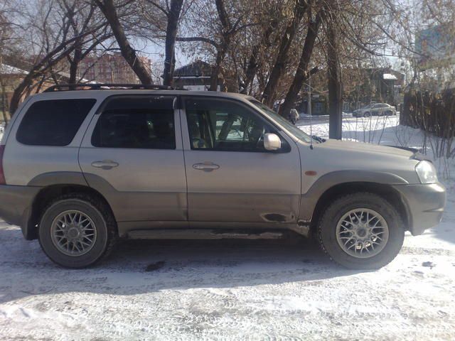 2000 Mazda Tribute