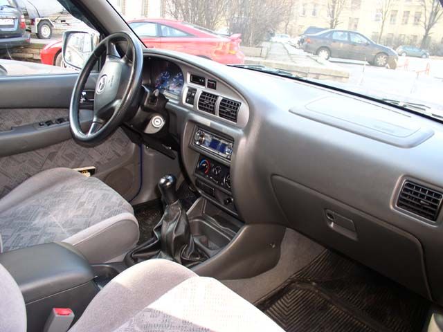 2003 Mazda Tribute