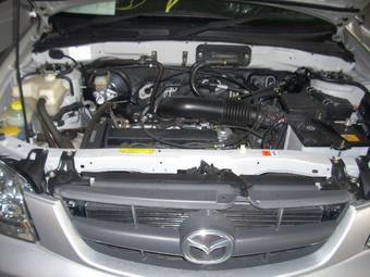 2003 Mazda Tribute Photos