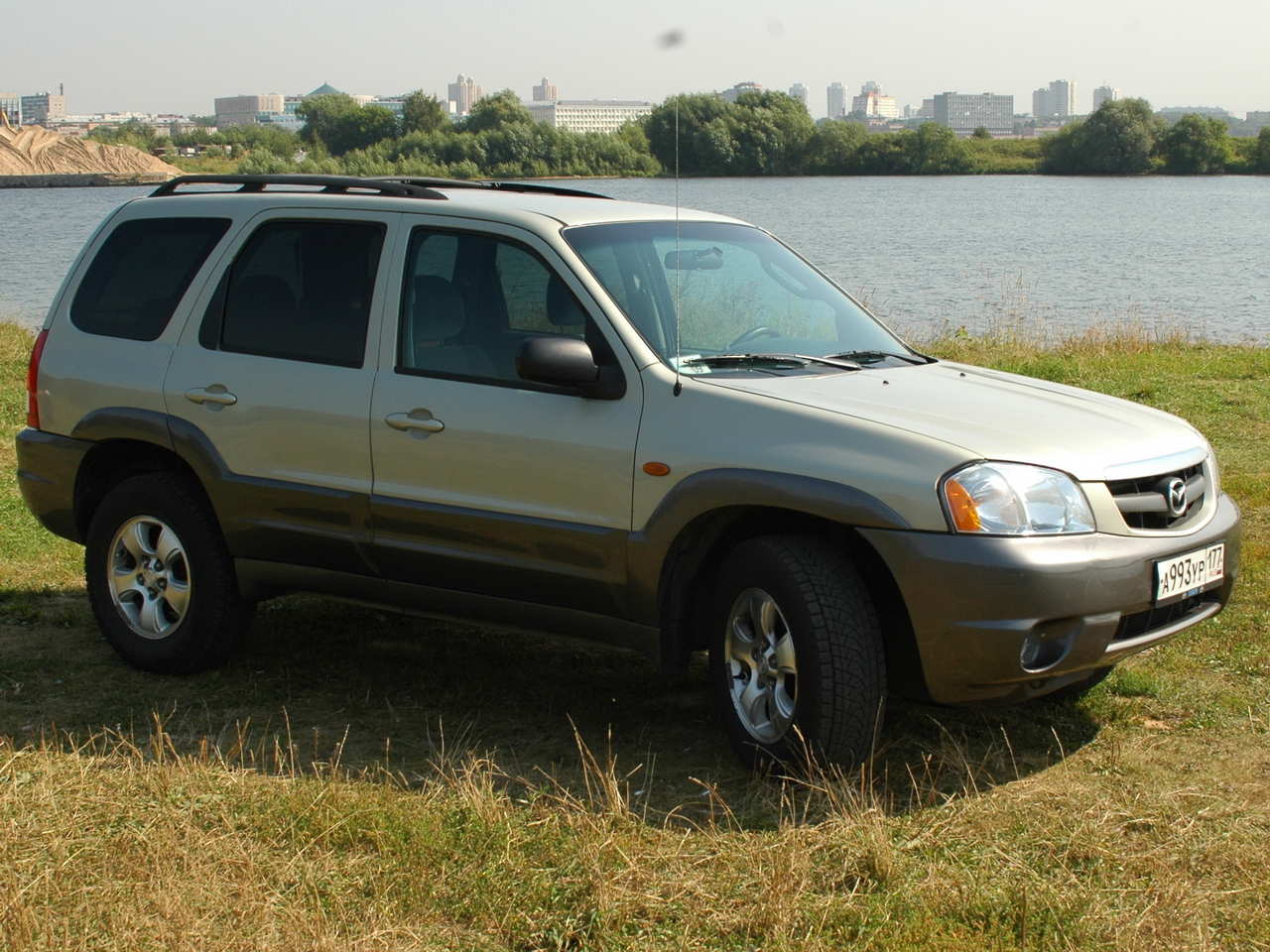 Mazda tribute 2003