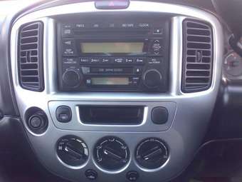 2004 Mazda Tribute Pictures