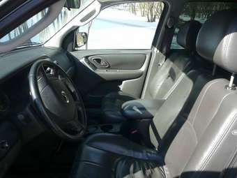 2004 Mazda Tribute Pictures