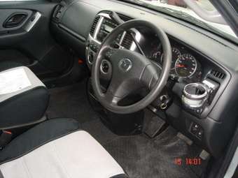 2004 Mazda Tribute Pictures