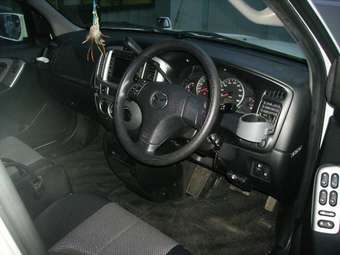 2004 Mazda Tribute Pictures