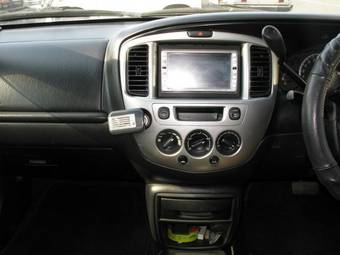 2004 Mazda Tribute Photos