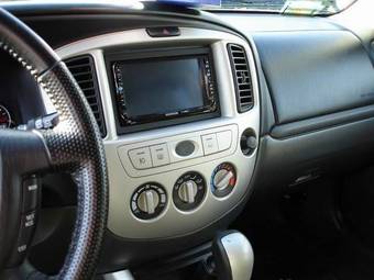 2004 Mazda Tribute Photos