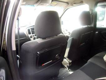 2005 Mazda Tribute Photos