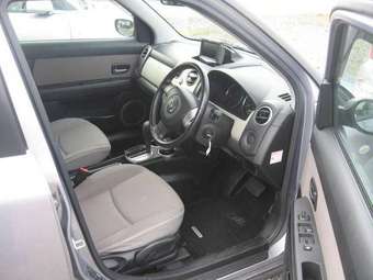 2004 Mazda Verisa Photos