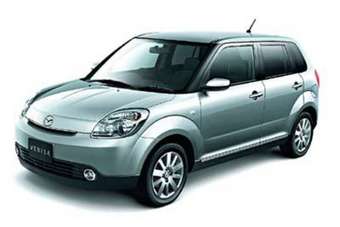 2004 Mazda Verisa Photos
