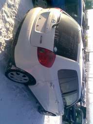 2004 Mazda Verisa Pictures