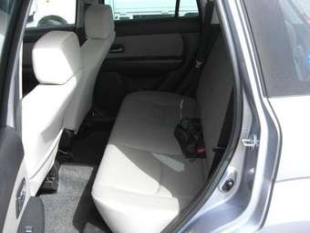 2004 Mazda Verisa Pictures